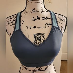 Champion Women's Power Shape Lightweight Support Cami Bra